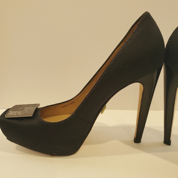 Super Hot L.A.M.B Heels - Picture 6 of 11